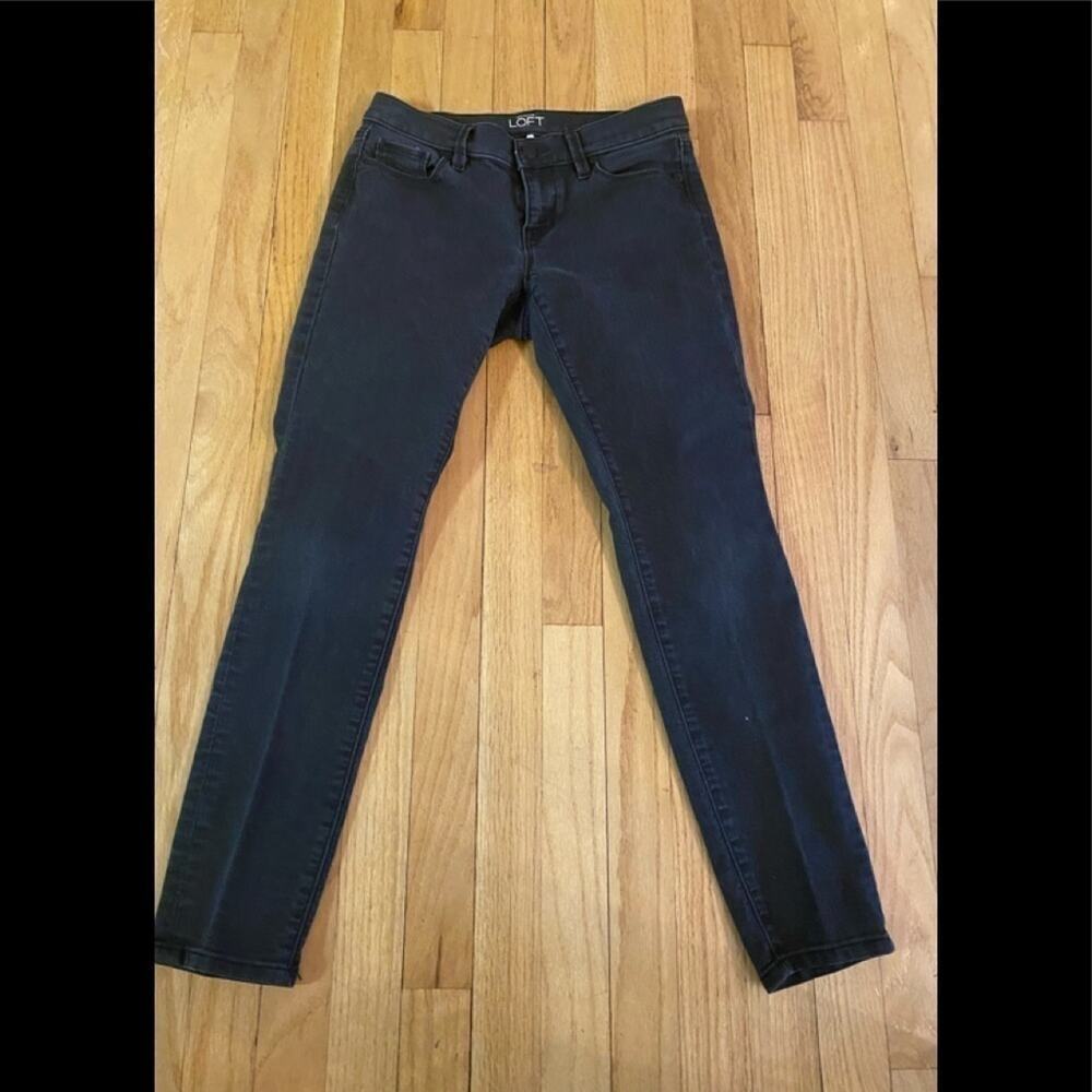 LOFT WOMENS BLACK “SKINNY” JEAN SIZE 27/4P